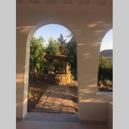 Gibilrossa Beehill Villa