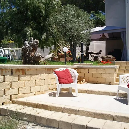 Gibilrossa Beehill Villa