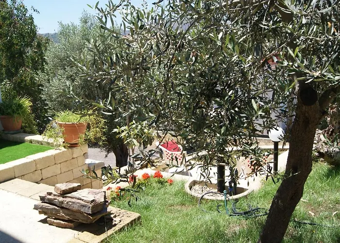 Villa Gibilrossa Beehill Misilmeri